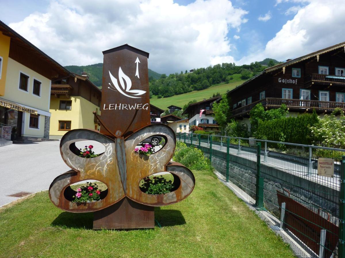 Pension Zu Hause Uttendorf Exterior photo